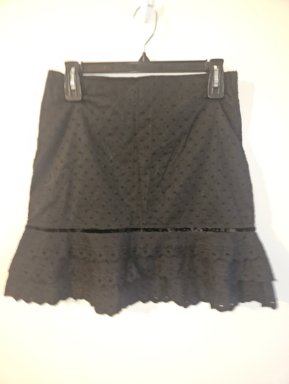 The Limited Womans Black Skirt Size 4